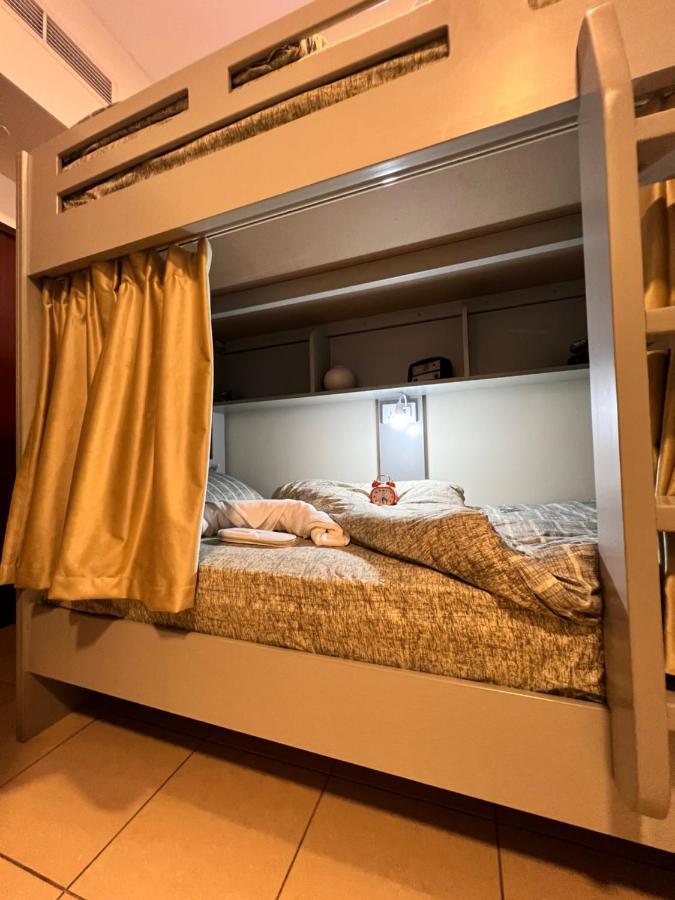 Robin Beach Hostel Jbr Dubai Esterno foto
